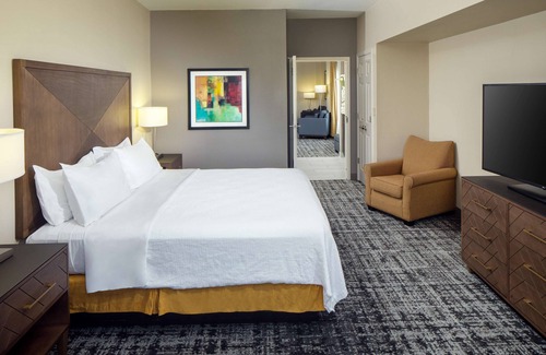 Bonanza Hotel | Embassy Suites by Hilton Laredo