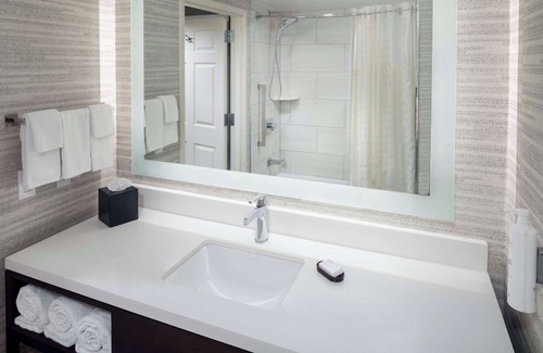 Bonanza Hotel | Embassy Suites by Hilton Laredo