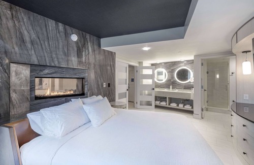 Umstead Hotel | Embassy Suites by Hilton Raleigh Durham Airport Brier Creek