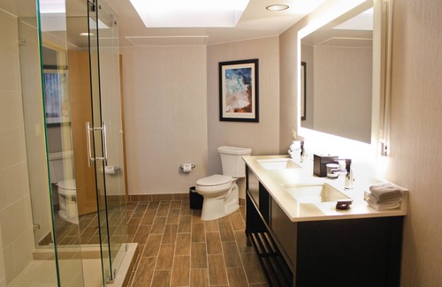 Lynnwood Hotel | Embassy Suites by Hilton Seattle North Lynnwood