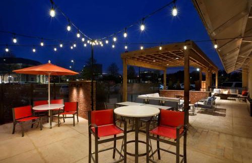 Ridgeland Hotel | Embassy Suites by Hilton Jackson North Ridgeland