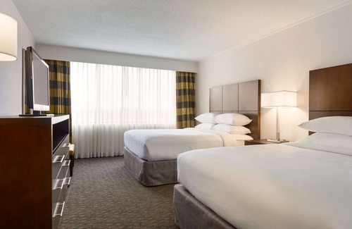 Linthicum Heights Hotel | Embassy Suites by Hilton Baltimore at BWI Airport