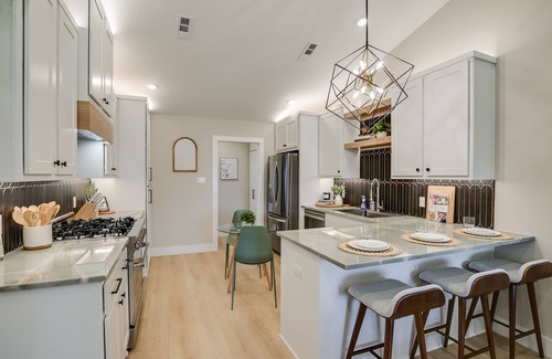 Georgetown House | Emerald Gem - In Downtown Georgetown