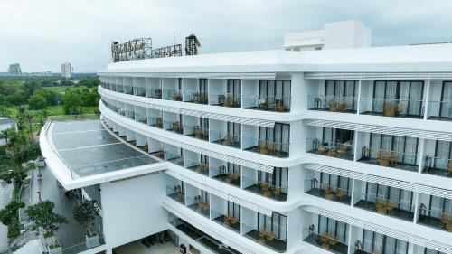 Phuoc Thuan Resort | Emerald Ho Tram Resort