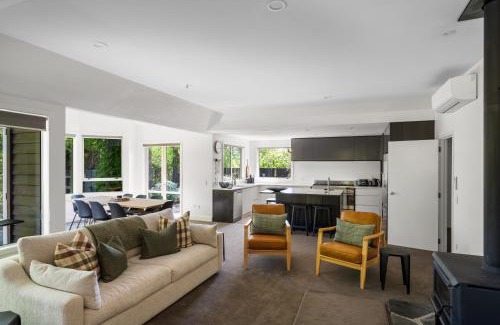 Wanaka House | Emerald Oasis by Sotheby's Luxury Rental Homes