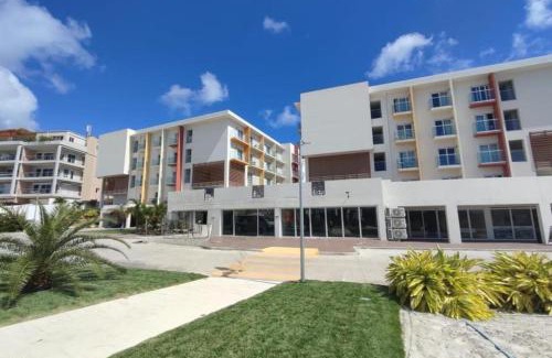Maho Apartment | Emerald Upscale Studio in Maho-Walking distance to beach