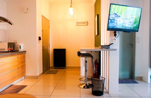 Bandar Baru Bangi Apartment | Emereen Guesthouse @ Evo Bangi