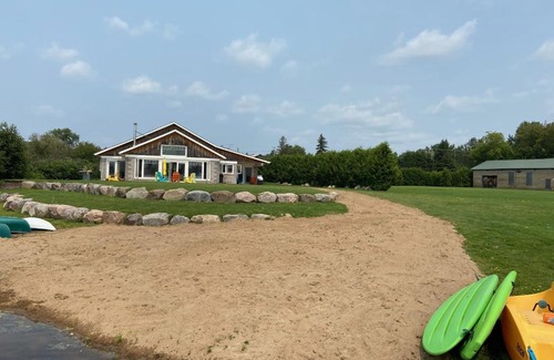 Barry's Bay Villa | Emilia's Return - 5 Acre Waterfront Estate w/Dock