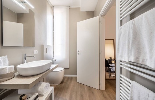 Crocetta-San Lazzaro-Modena Est House | Emilia Suite Essence