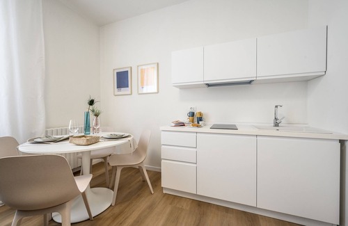 Crocetta-San Lazzaro-Modena Est Apartment | Emilia Suite Young