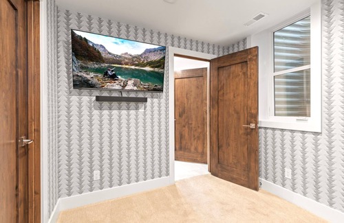 Aerie Cottage | Empire 4 Bedrooms PEA-1009 by KBM