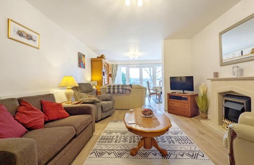 Westbourne House | Ems Cottage - Emsworth