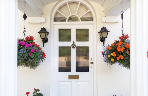 Emsworth Cottage | Emsdale House - a flat that sleeps 4 guests in 2 bedrooms