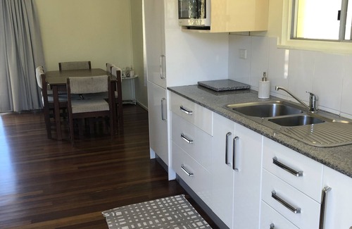 Emu Park Apartment | Emu Park Beach front Apartment