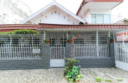 Malang House | Emy's Guesthouse