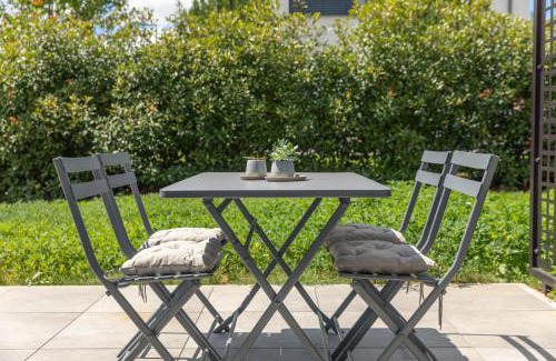 Rollingergrund-Belair Nord House | En Suite bedrooms at Reckenthal House by Rentaroo