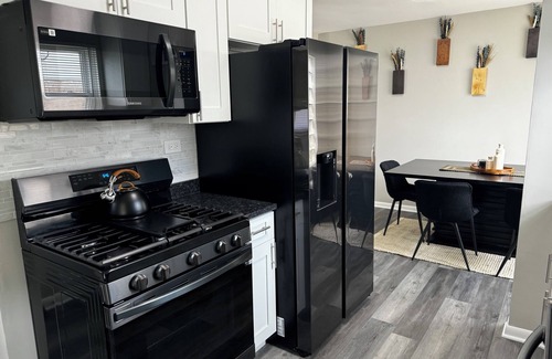 Berkeley House | Enamored in Elmhurst