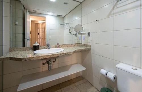 Boqueirao Apartment | Encantador com vista mar, piscina, e wi-fi !