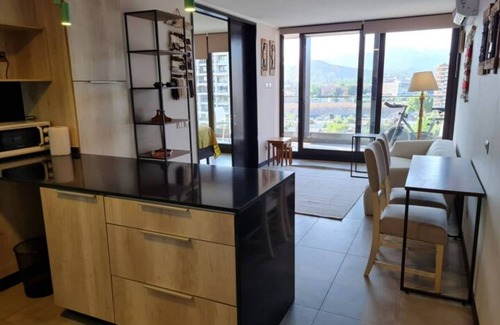 Las Condes Apartment | Encantador y Funcional Apartamento con Parking Pri