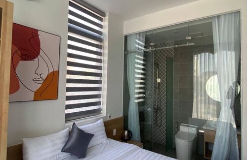Hue City Centre Villa | Encens villa and spa features a bar, garden, terrace, and free WiFi