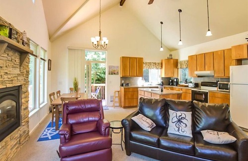 Sequim House | Enchanted Cove - Where the forest meets the sea