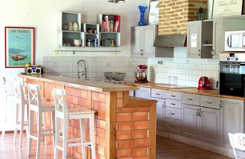 Leogeats House | Enchanted escape, home in the heart of the forest