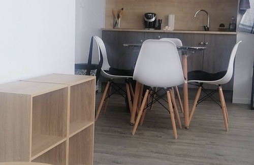 Roanne Apartment | Enchanting 1-bedroom apartment in Roanne with WiFi access