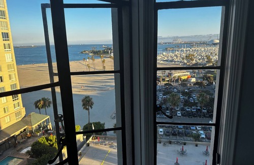 Alamitos Beach Condo | Enchanting 1-bedroom condo in Long Beach. Beach Views and easy walking.