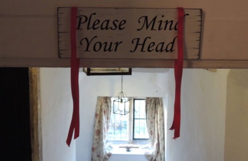 Mathern House | Enchanting 16th century manor house