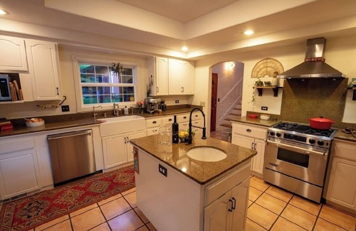 Trinidad House | Enchanting 3-bedroom home amongst the redwoods.