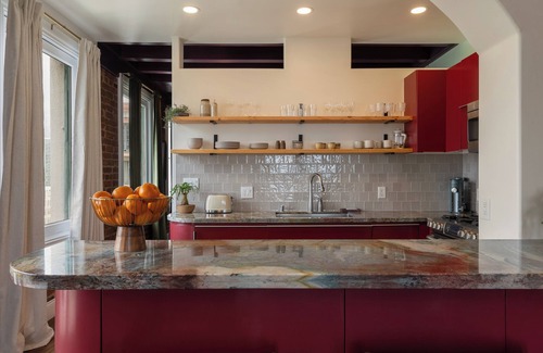 East Village Condo | Enchanting condo, ocean & skyline views in dtwn Long Beach.