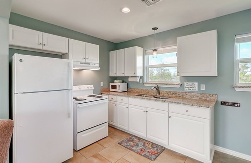 Rockport House | Enchanting dog-friendly property with balconies, firepit, & washer/dryers