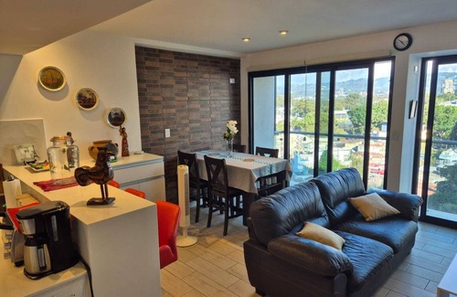 Zona 4 Apartment | Enchanting 3-bedroom apartment with WiFi in Ciudad de Guatemala