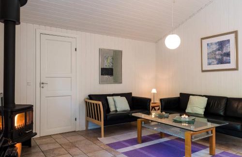 Henne House | Enchanting Hideaway in Henne Town-By Traum