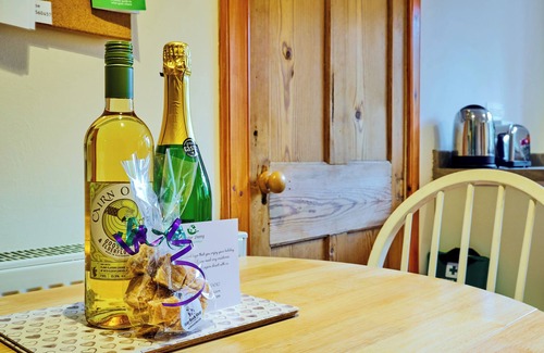 Bridgend of Lintrathen House | Enchanting lochside lodge house in peaceful woodedn grounds