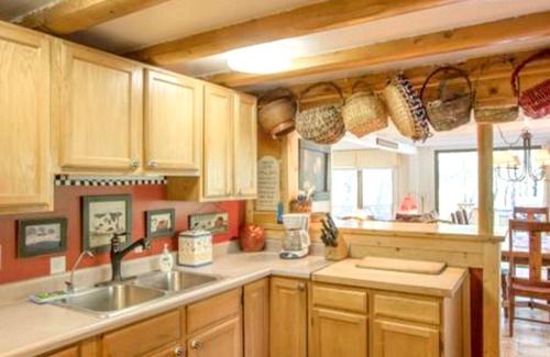 Allenspark Cabin | Enchanting log cabin mountain woods and meadow with free wifi