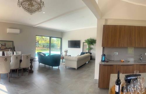 Mem Moniz Villa | Enchanting villa with Swimming pool, 5br, 3,1/2 bath, 15 min. from Albufeira