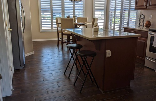 Springfield Lakes House | End of Summer Special.