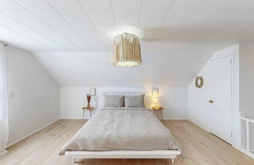 Canton House | End Zone Escape-Light and Bright HOF Village Home