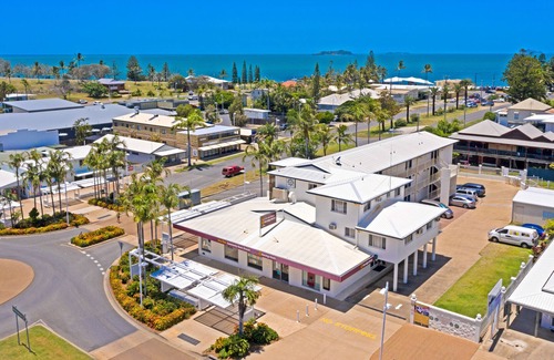 Emu Park Hotel | Endeavour Inn - Emu Park