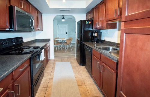 Arcadia Lite Condo | Endless CASAbilities at this updated, clean Arcadia condo