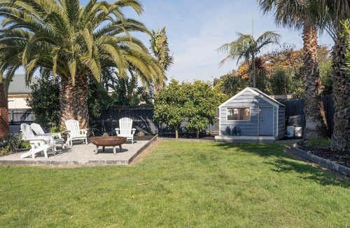 Mornington House | Endless Entertainment on the Coast - A Family Oasis
