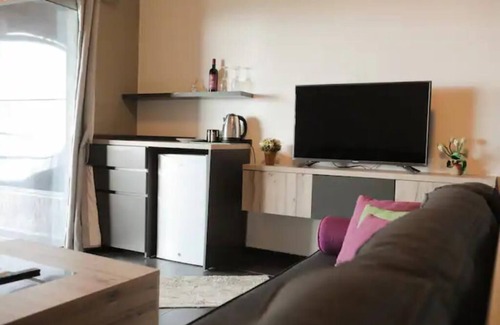 Mastita Apartment | Endless Horizon - Studio with Sea View Terrace & Jacuzzi in Byblos