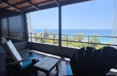 Mastita Apartment | Endless Horizon - Studio with Sea View Terrace & Jacuzzi in Byblos
