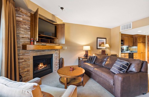 Tamarack Apartment | Endless Summer at Tamarack Resort