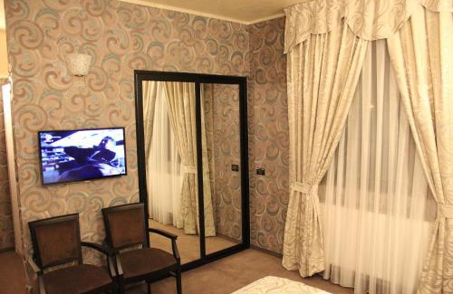 Tirgu Jiu House | Enigma Pension