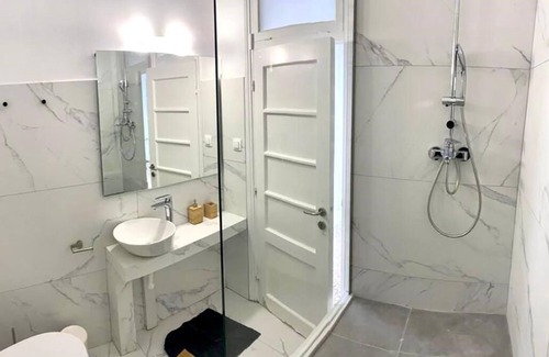 Dafni Apartment | Enjoy a 3BR stylish maisonette next to the city Center !