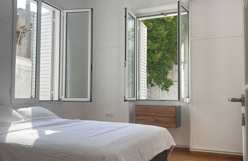 Dafni Apartment | Enjoy a 3BR stylish maisonette next to the city Center !