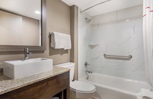 Sulphur Hotel | Enjoy a Hassle-Free and Suiting Stay! Free Onsite Parking, Pets Are Welcome!