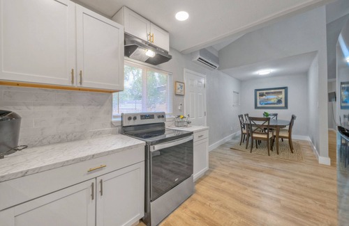 Austin House | Enjoy a nice Value housing in Austin’s little Mexico neighborhood.